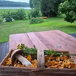 Dom W Lesie Nad Jeziorem Kaszuby - Gniazdo Semesterbostad Dabrowka (Koscierzyna)