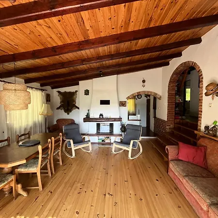Holiday home Dom W Lesie Nad Jeziorem Kaszuby