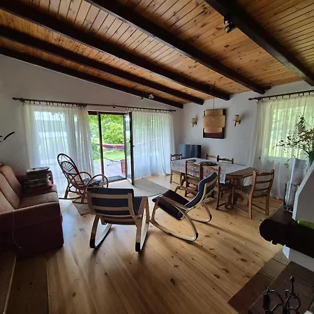 Dom W Lesie Nad Jeziorem Kaszuby Holiday home Dabrowka (Koscierzyna)