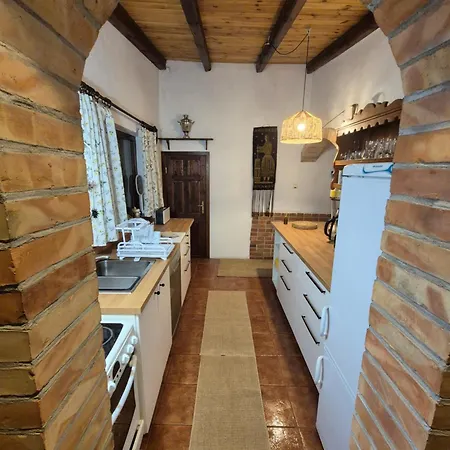 Dom W Lesie Nad Jeziorem Kaszuby - Gniazdo * Dabrowka (Koscierzyna)