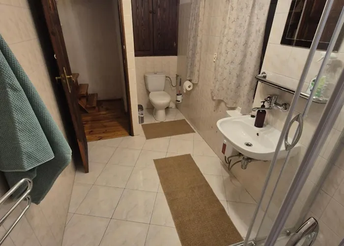 Dom W Lesie Nad Jeziorem Kaszuby - Gniazdo Semesterbostad *